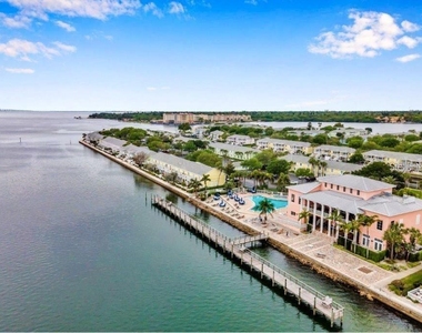5048 Beach Drive Se - Photo Thumbnail 82