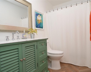 5048 Beach Drive Se - Photo Thumbnail 30