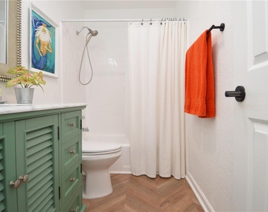 5048 Beach Drive Se - Photo Thumbnail 31