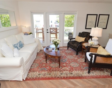 5048 Beach Drive Se - Photo Thumbnail 17