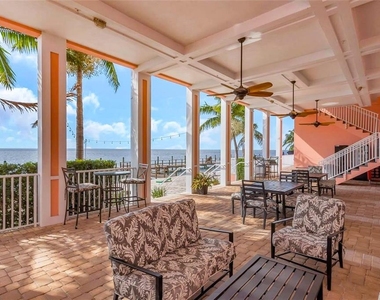 5048 Beach Drive Se - Photo Thumbnail 62