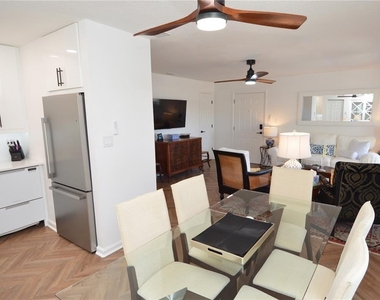 5048 Beach Drive Se - Photo Thumbnail 15