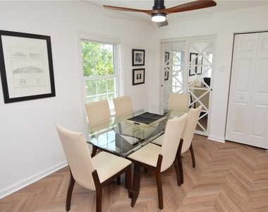 5048 Beach Drive Se - Photo Thumbnail 6