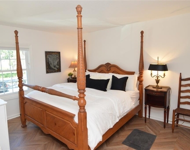 5048 Beach Drive Se - Photo Thumbnail 22