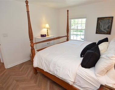5048 Beach Drive Se - Photo Thumbnail 24