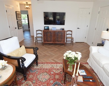 5048 Beach Drive Se - Photo Thumbnail 20