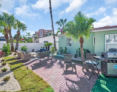 16613 Gulf Boulevard - Photo Thumbnail 36