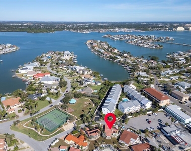 16613 Gulf Boulevard - Photo Thumbnail 45