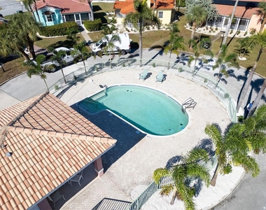 16613 Gulf Boulevard - Photo Thumbnail 40
