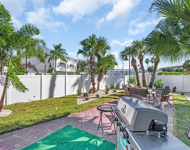 16613 Gulf Boulevard - Photo Thumbnail 33