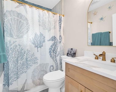 16613 Gulf Boulevard - Photo Thumbnail 23