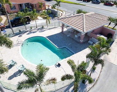 16613 Gulf Boulevard - Photo Thumbnail 39