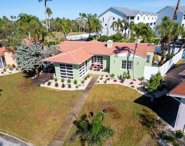 16613 Gulf Boulevard - Photo Thumbnail 49
