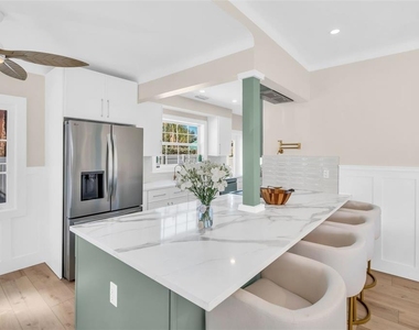 16613 Gulf Boulevard - Photo Thumbnail 7