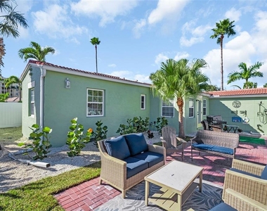 16613 Gulf Boulevard - Photo Thumbnail 34