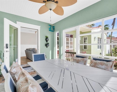 16613 Gulf Boulevard - Photo Thumbnail 3