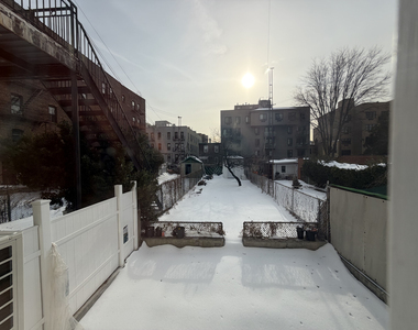 31st Ave - Photo Thumbnail 3