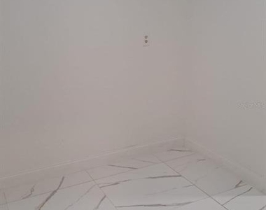 1405 W Rambla Street - Photo Thumbnail 5