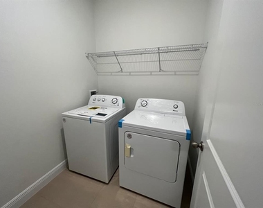2161 Sw 153rd Loop - Photo Thumbnail 3