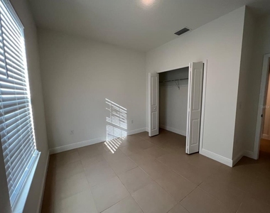 2161 Sw 153rd Loop - Photo Thumbnail 9