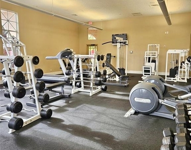 5542 Metrowest Boulevard - Photo Thumbnail 30