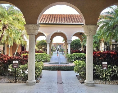 5542 Metrowest Boulevard - Photo Thumbnail 20