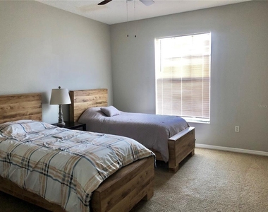 5542 Metrowest Boulevard - Photo Thumbnail 9