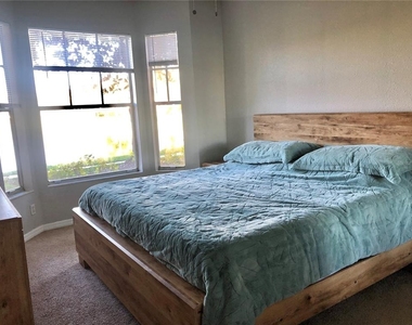5542 Metrowest Boulevard - Photo Thumbnail 14