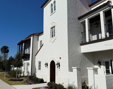 301 W Comstock Avenue - Photo Thumbnail 8
