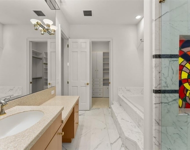 9701 Lake Isleworth Court - Photo Thumbnail 31