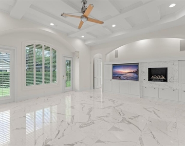 9701 Lake Isleworth Court - Photo Thumbnail 2