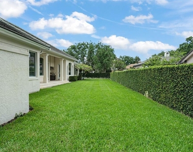 9701 Lake Isleworth Court - Photo Thumbnail 34