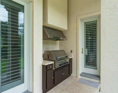 9701 Lake Isleworth Court - Photo Thumbnail 33