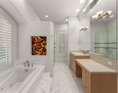 9701 Lake Isleworth Court - Photo Thumbnail 29
