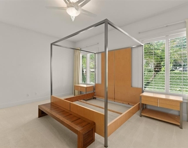 9701 Lake Isleworth Court - Photo Thumbnail 27