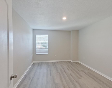 30161 Fedora Circle - Photo Thumbnail 27