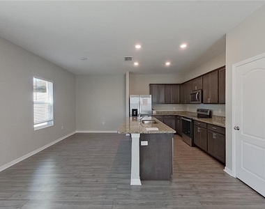 30161 Fedora Circle - Photo Thumbnail 4