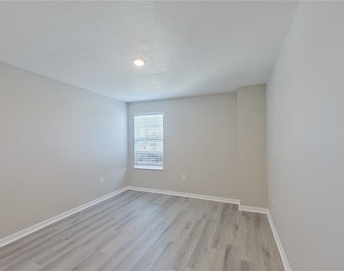 30161 Fedora Circle - Photo Thumbnail 25