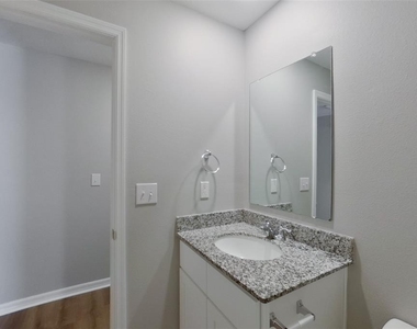 9810 N Santee Terrace - Photo Thumbnail 5