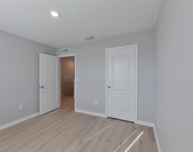 30098 Fedora Circle - Photo Thumbnail 18