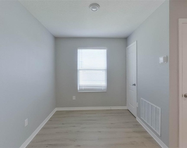 30098 Fedora Circle - Photo Thumbnail 19