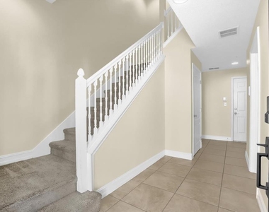 4636 Messina Drive - Photo Thumbnail 5