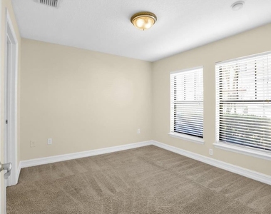 4636 Messina Drive - Photo Thumbnail 48