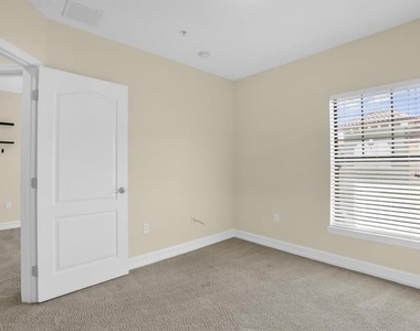 4636 Messina Drive - Photo Thumbnail 28