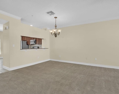4636 Messina Drive - Photo Thumbnail 4