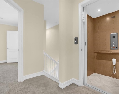 4636 Messina Drive - Photo Thumbnail 10