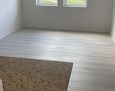 5587 Millenia Park Boulevard - Photo Thumbnail 4