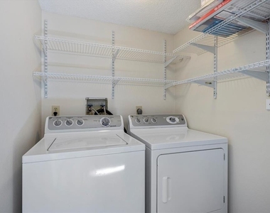 856 Chatham Drive - Photo Thumbnail 28