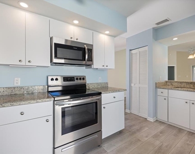 856 Chatham Drive - Photo Thumbnail 4