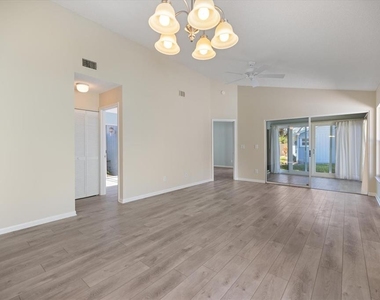 856 Chatham Drive - Photo Thumbnail 10